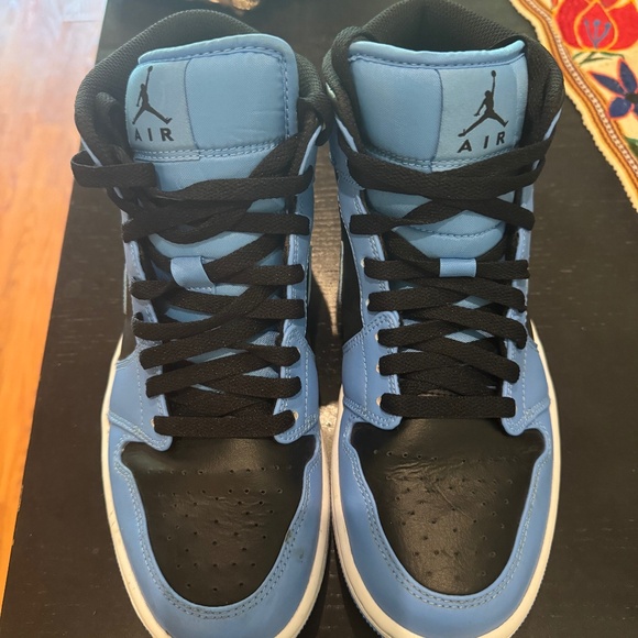 Boys Nike Jordan 1 Retro Low Size 8.5